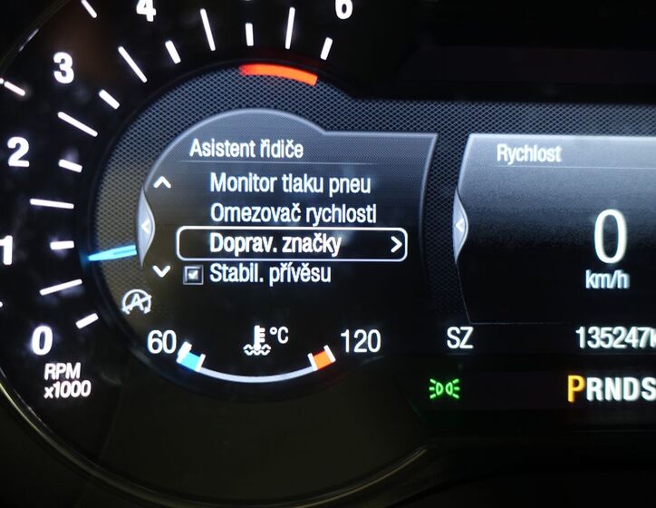 Ford Galaxy 14