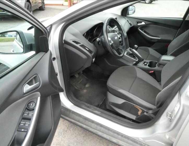Ford Focus 14