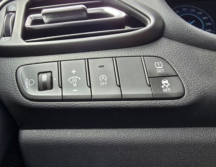 Hyundai i30 14