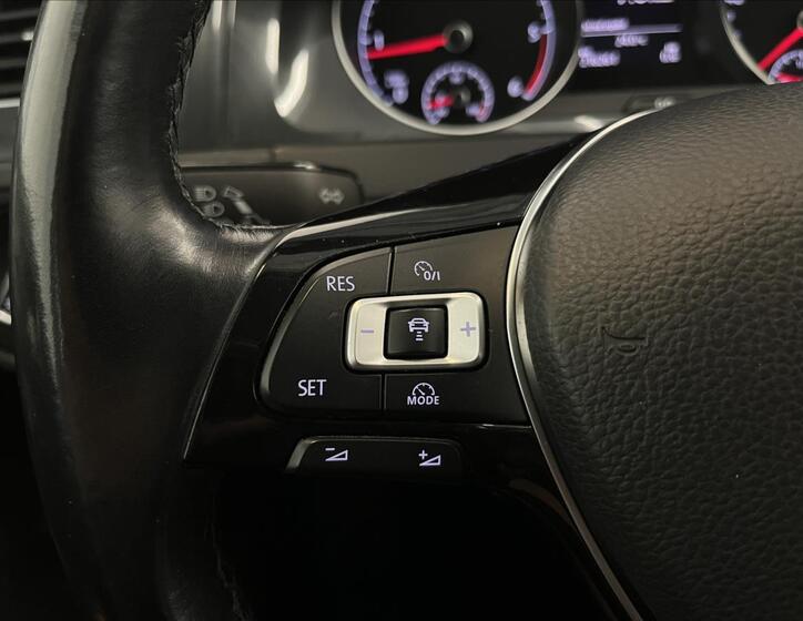 Volkswagen Golf 19