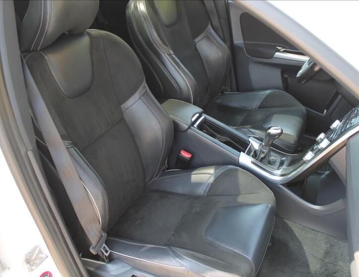 Volvo XC60 33