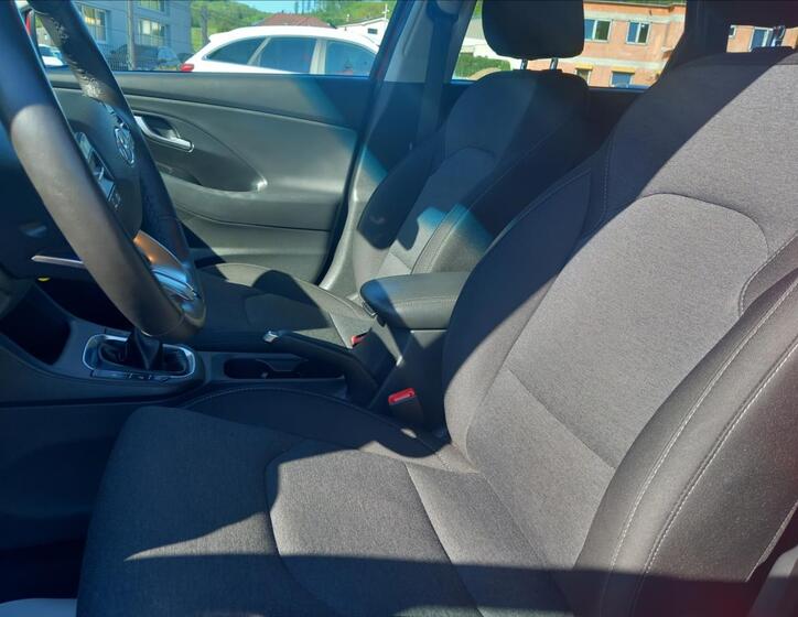 Hyundai i30 18