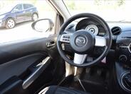 Mazda 2 26