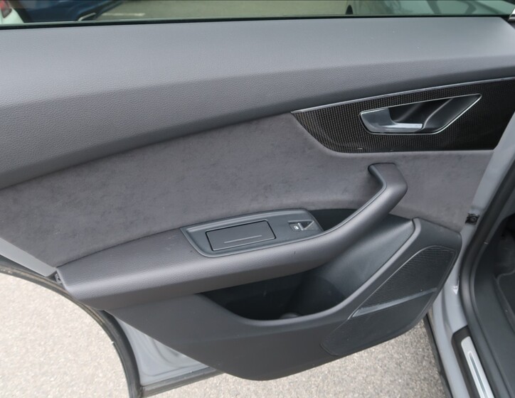 Audi Q8 17