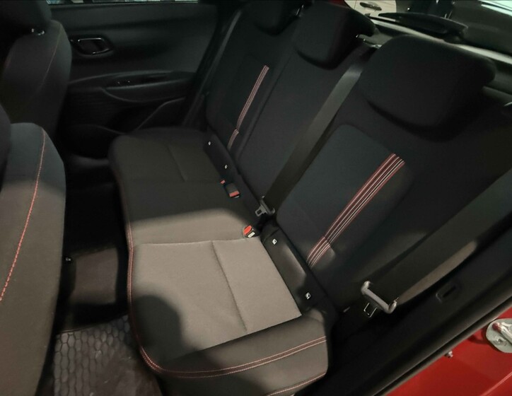 Hyundai i20 8