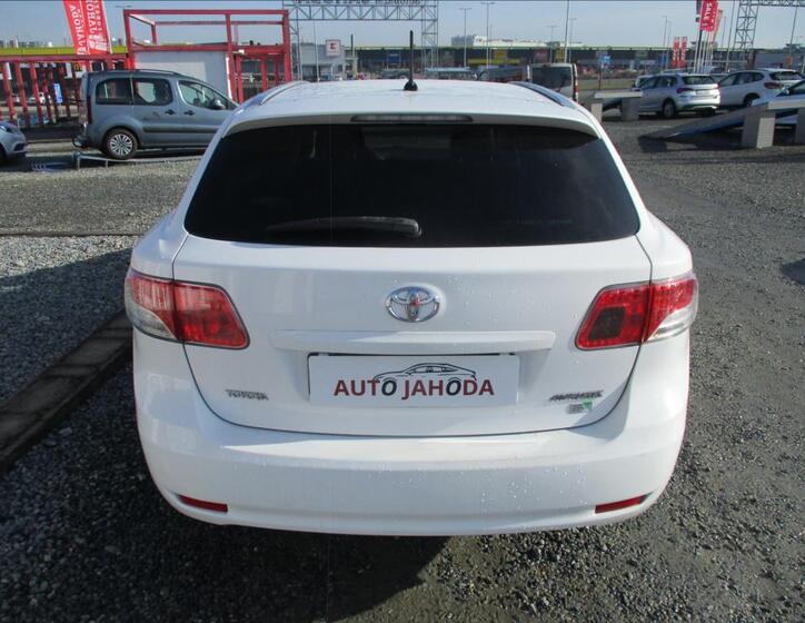 Toyota Avensis 6
