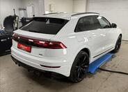 Audi Q8 6