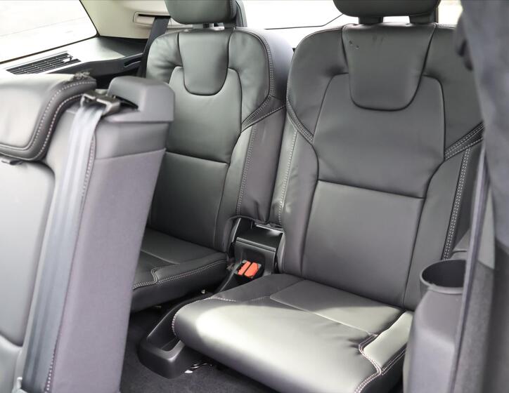 Volvo XC90 19