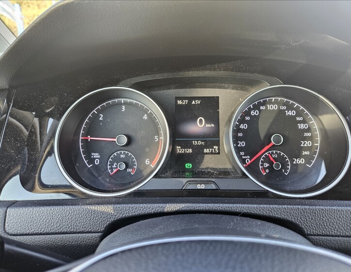 Volkswagen Golf 16