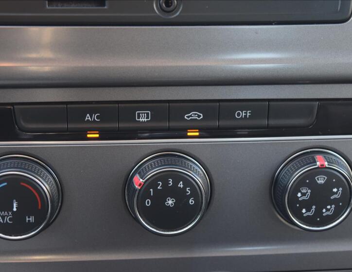 Volkswagen Golf 39