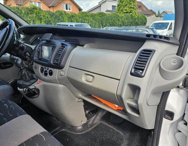 Renault Trafic 17
