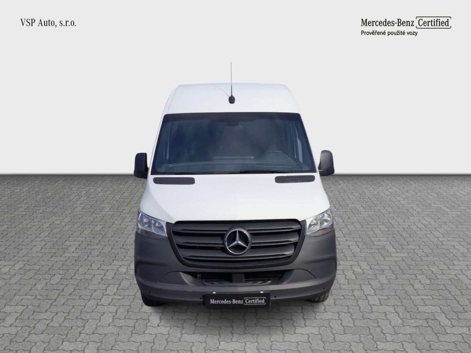 Mercedes-Benz Sprinter 8