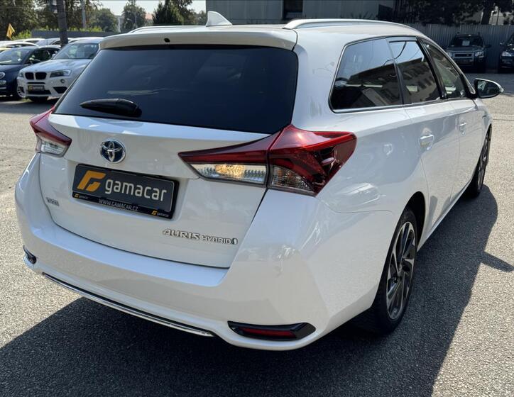 Toyota Auris 6
