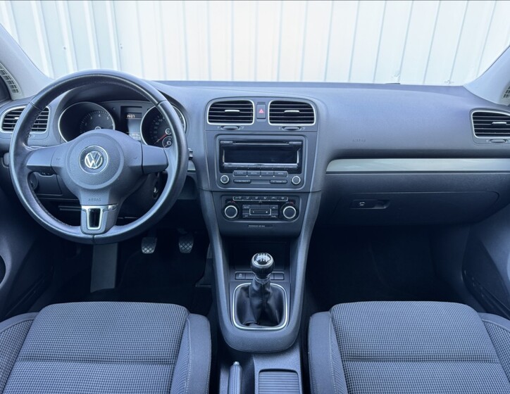 Volkswagen Golf 30
