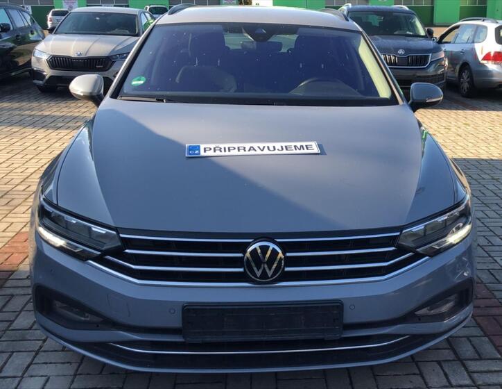 Volkswagen Passat 1