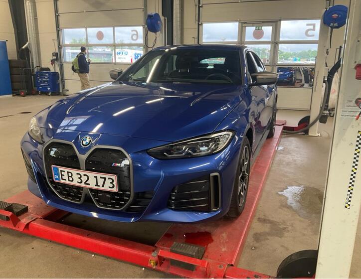 BMW i4 1