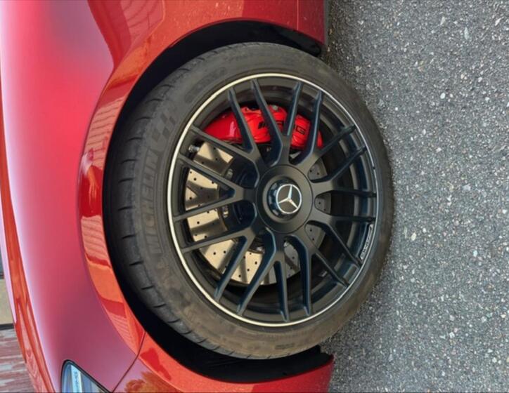 Mercedes-Benz AMG GT 9