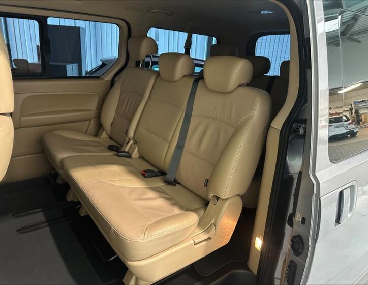 Hyundai H 1 8