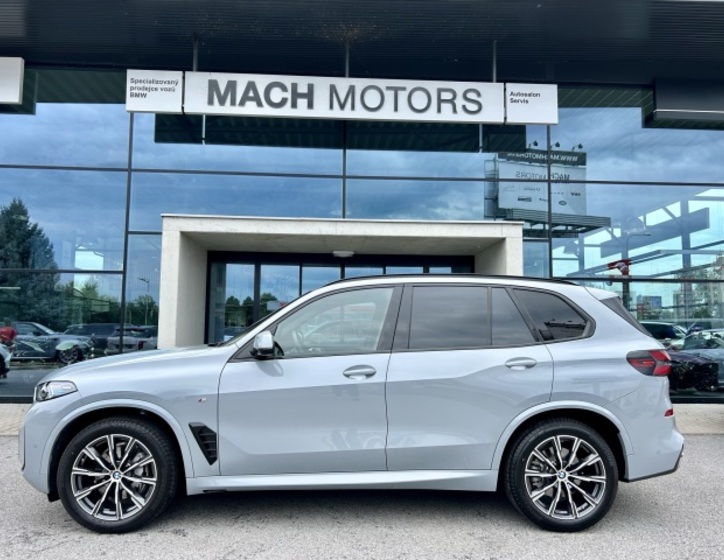 BMW X5 8