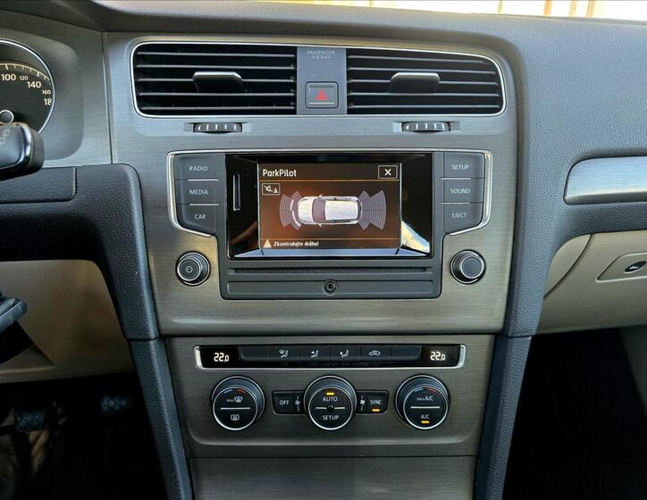 Volkswagen Golf 17