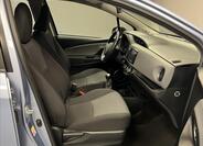 Toyota Yaris 8