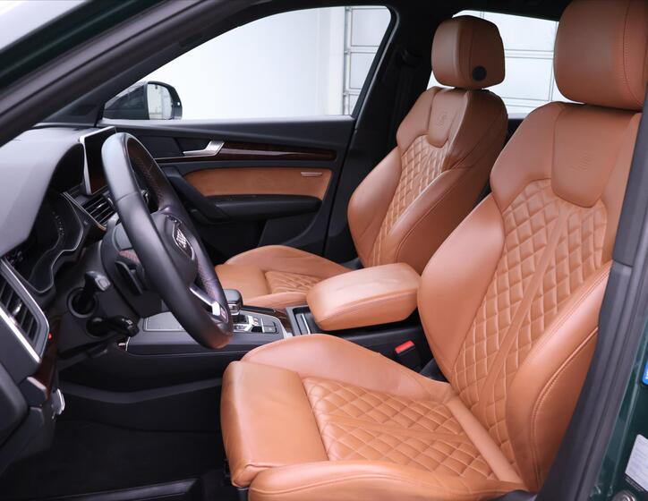 Audi SQ5 12