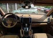 Porsche Cayenne 20