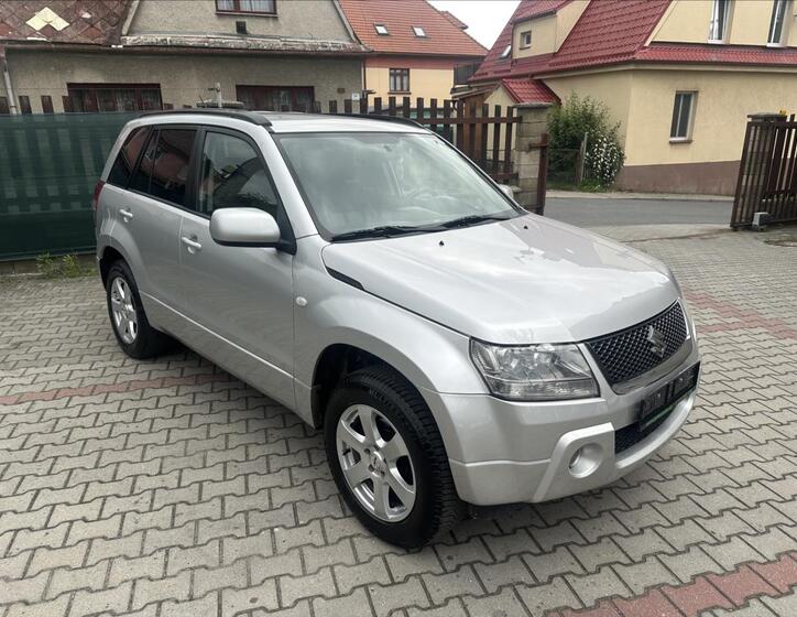 Suzuki Grand Vitara 1