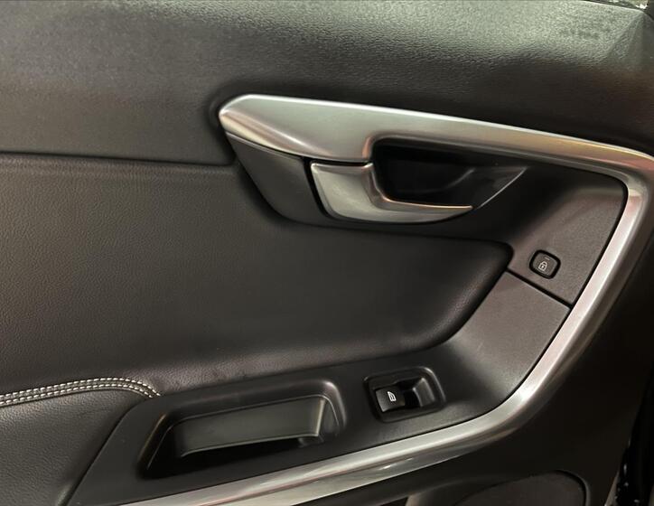 Volvo V60 20