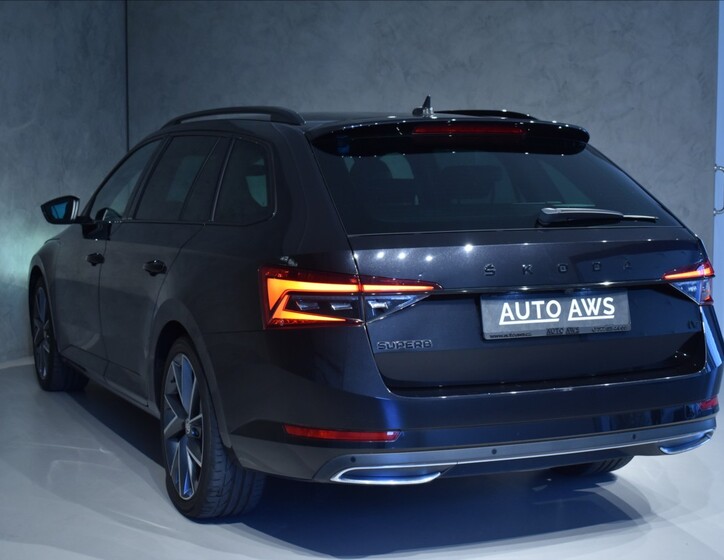 Škoda Superb 8