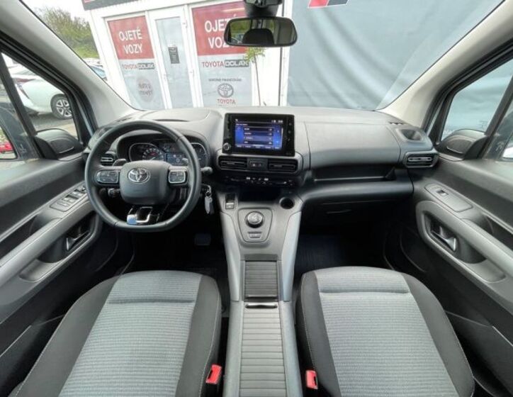 Toyota ProAce City Verso 13