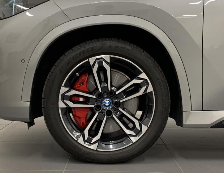 BMW iX1 3