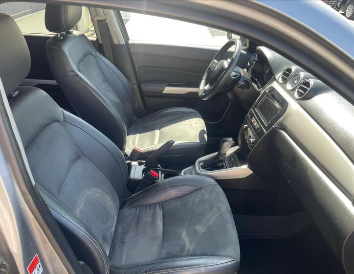 Suzuki Vitara 13