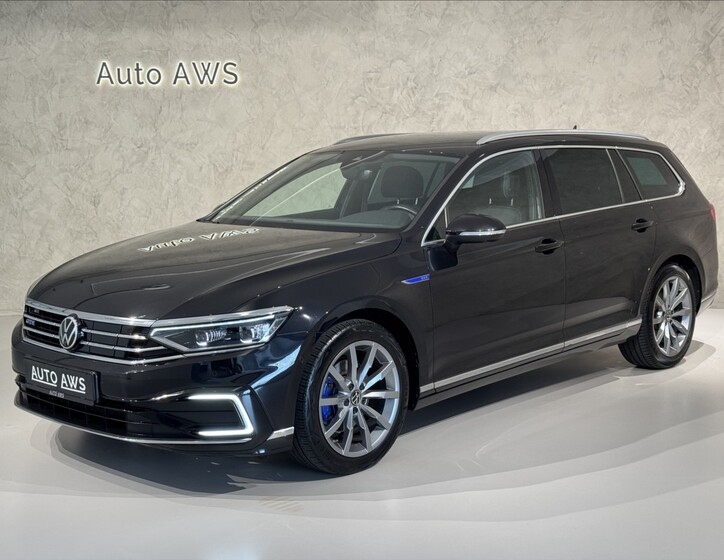 Volkswagen Passat 1