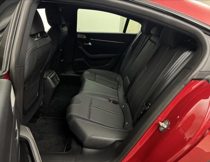 Peugeot 508 40
