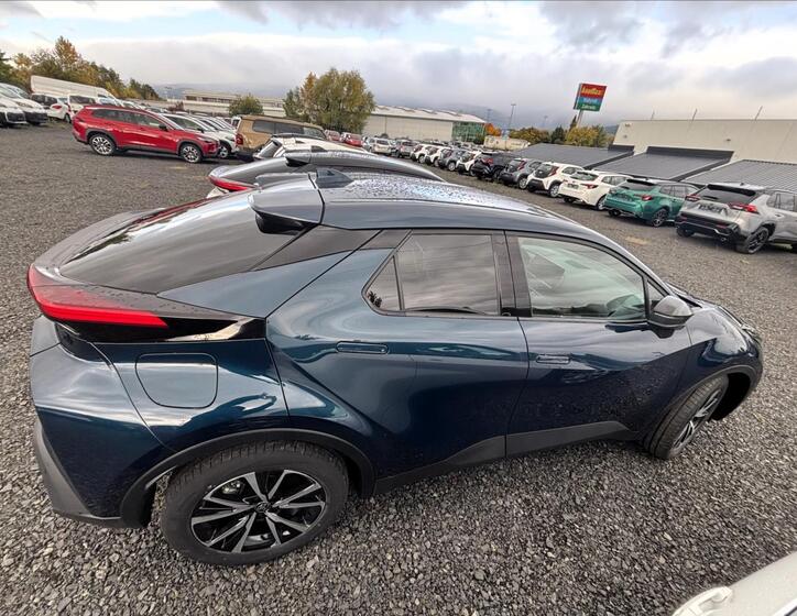 Toyota C-HR 7