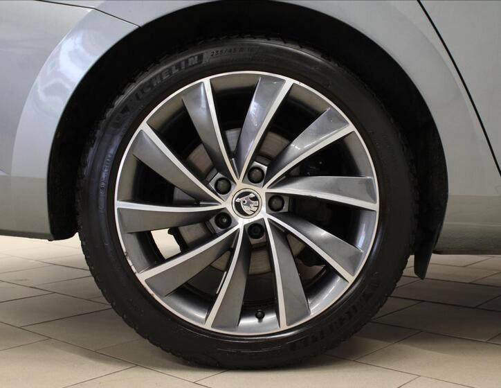 Škoda Superb 36