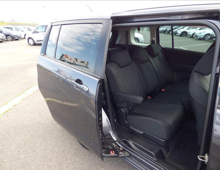 Mazda 5 46