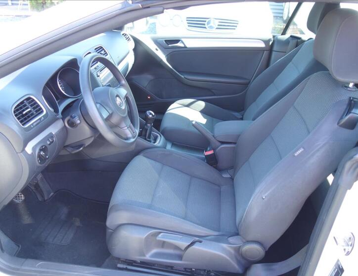 Volkswagen Golf 9
