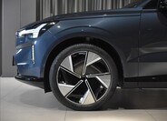 Volvo EX90 13