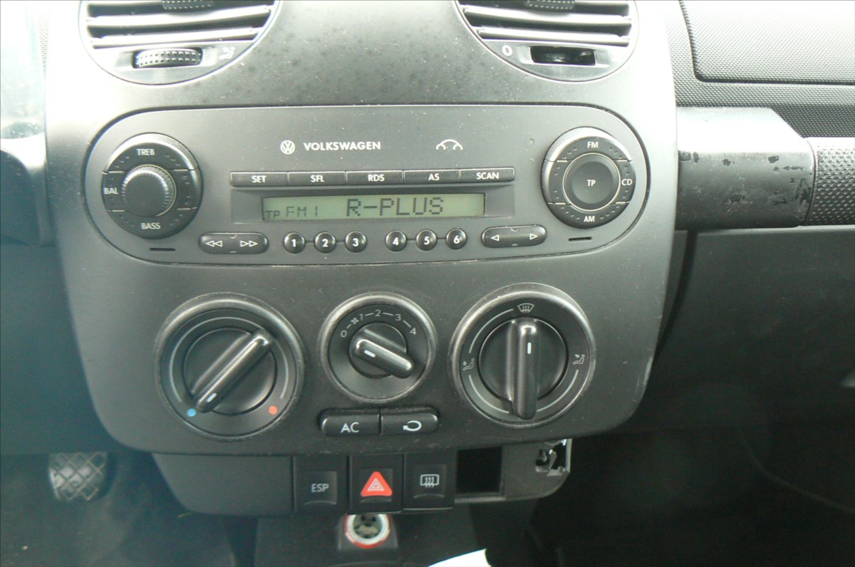 Volkswagen New Beetle
