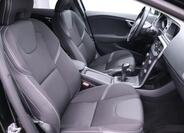 Volvo V40 13