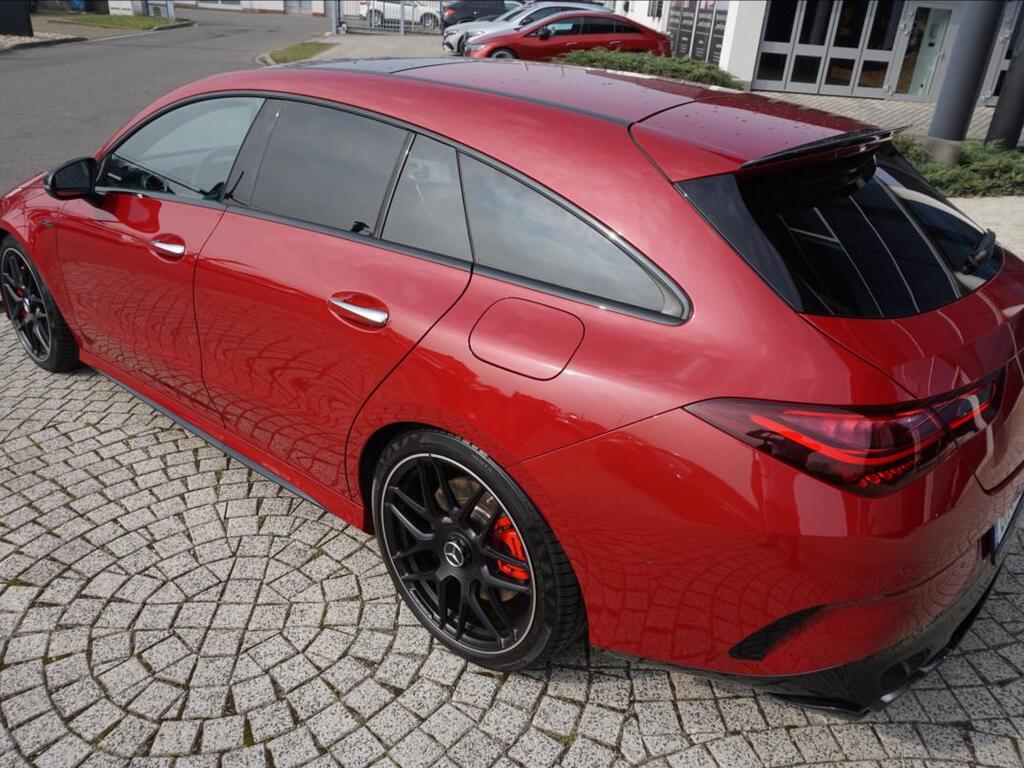 Mercedes-Benz CLA 4