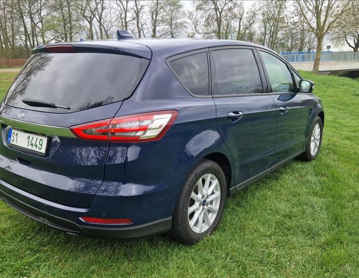 Ford S-MAX 5