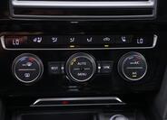 Volkswagen Passat 25