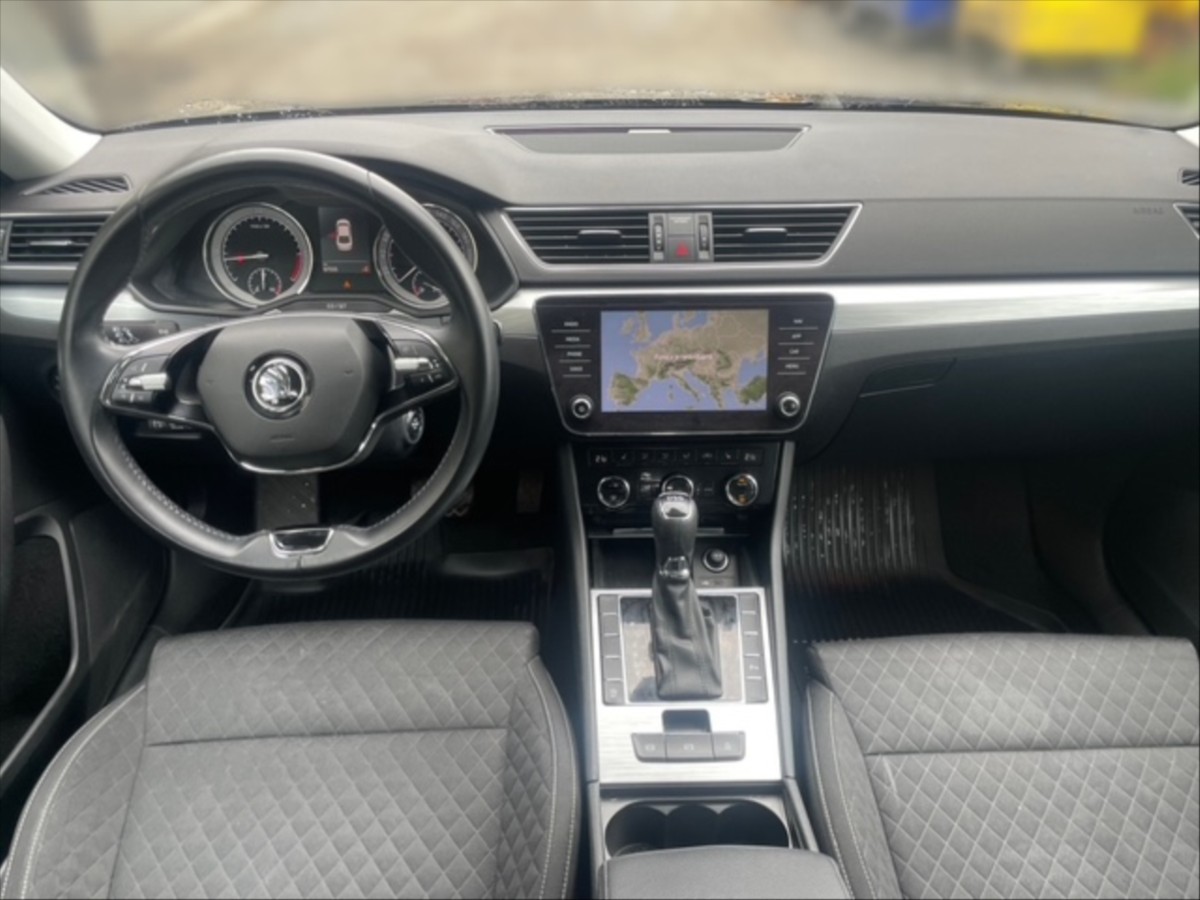 Škoda Superb