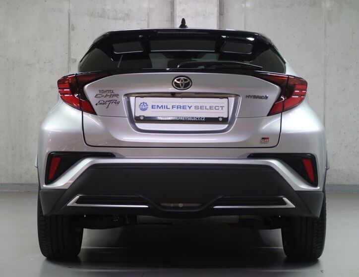 Toyota C-HR 6