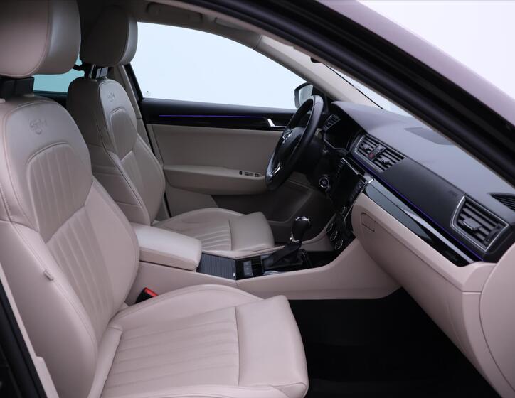 Škoda Superb 13