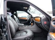 Jaguar XJR 27