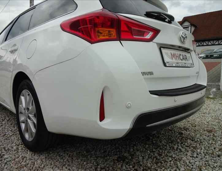 Toyota Auris 14